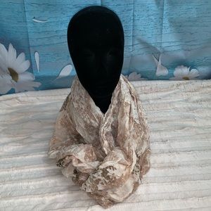 Gorgeous 🍃 Green & Creme Infinity Scarf